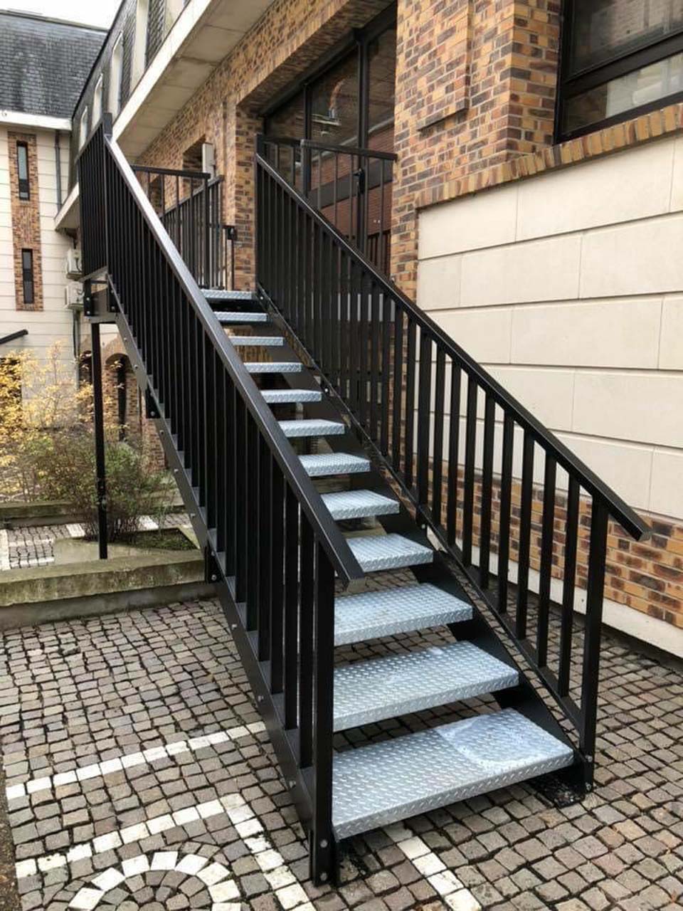 Escaliers metalliques sur mesure (3)