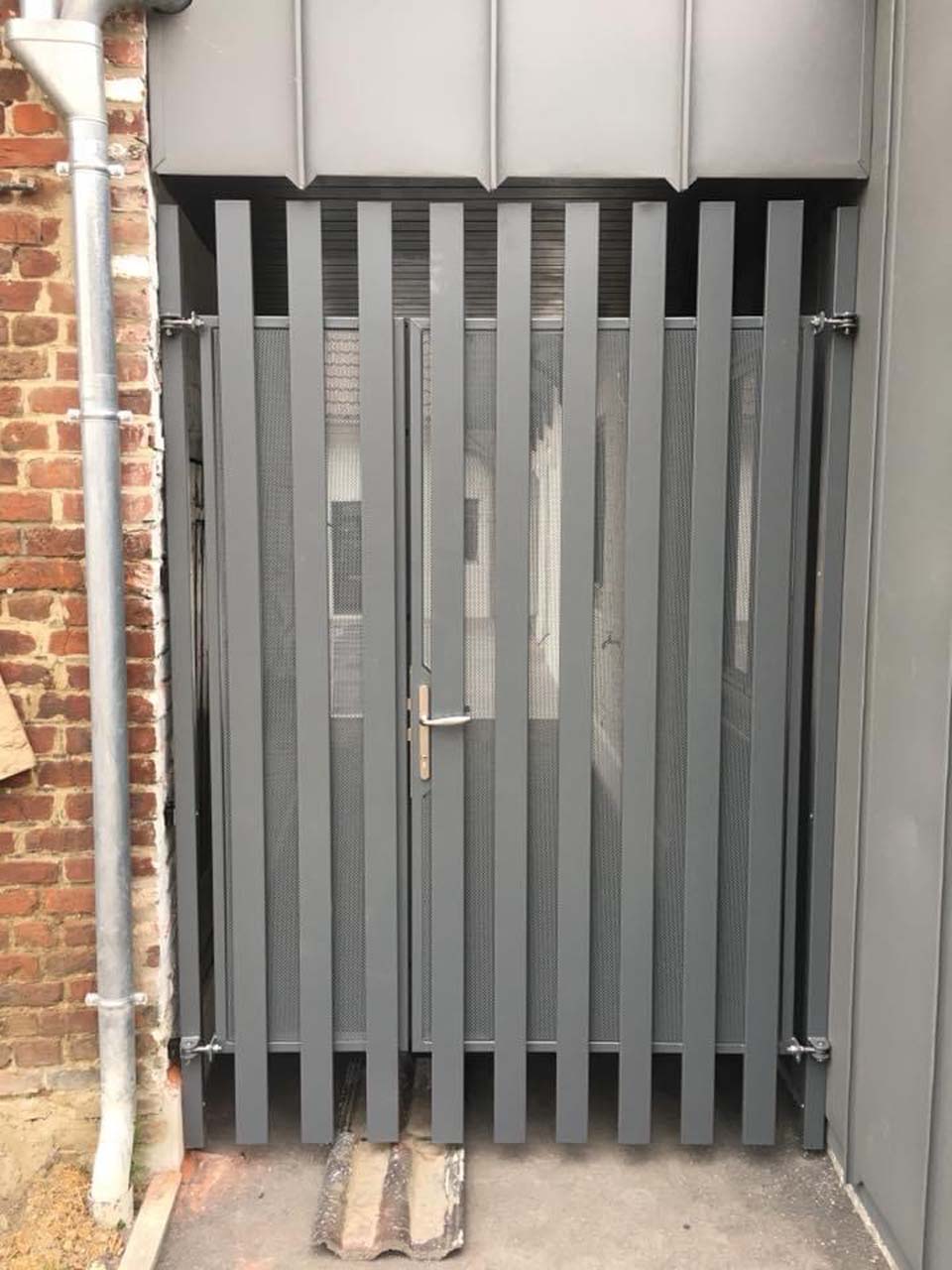 Portes metalliques sur mesure (10)
